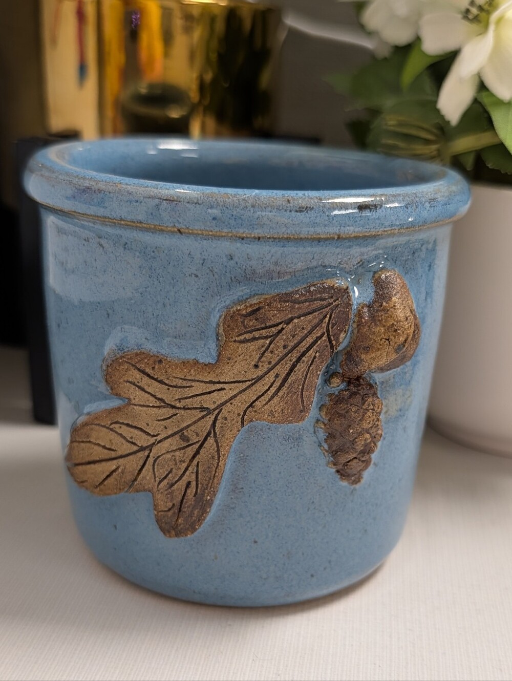 Pottery Pot Blue With Accorn Pinecone And Leaf